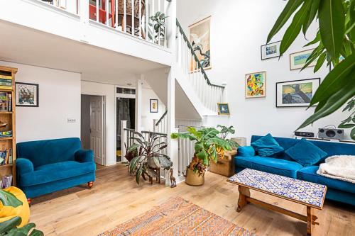 Quirky Spacious House in the Heart of Hackneyにあるシーティングエリア