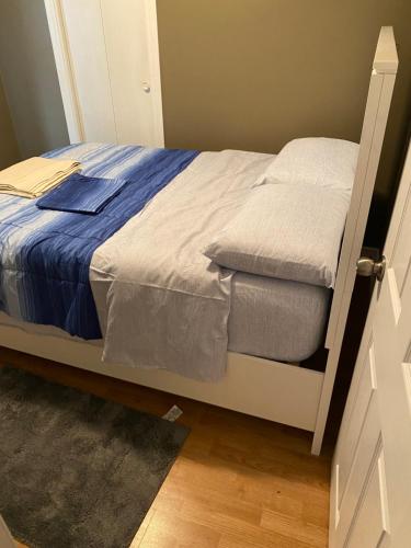Postel nebo postele na pokoji v ubytování Windsor Airport Room Accommodation