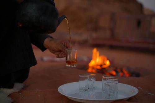 Minuman di Magic Bedouin Star