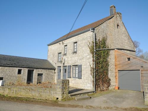 Pleasant fermette with outdoor swimming pool, near Durbuy