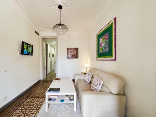 Belvilla by OYO Rambla Paris Apartment