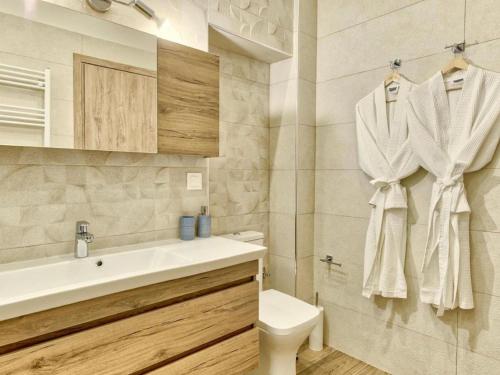 Un baño de Villa in Zakynthos with Private Pool & Beaches