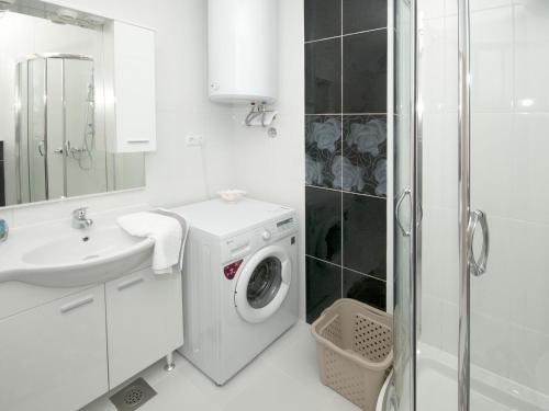 Apartment in Seget Donji with terrace