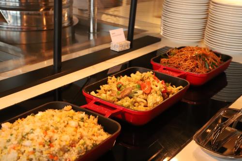 Makanan di atau berdekatan hotel