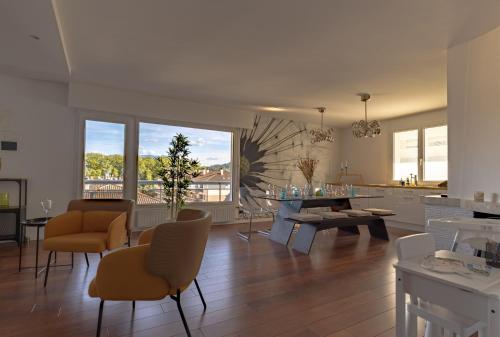 L'échappee du 36 - 4 chambres dans le Triangle d'Or à 100m du lac, parking gratuit