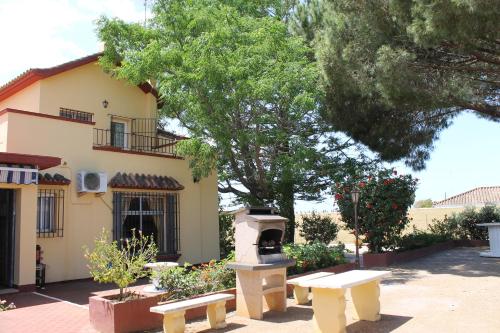 Casa con Piscina Privada y Barbacoa en Chiclana Capacidad hasta 10 personas