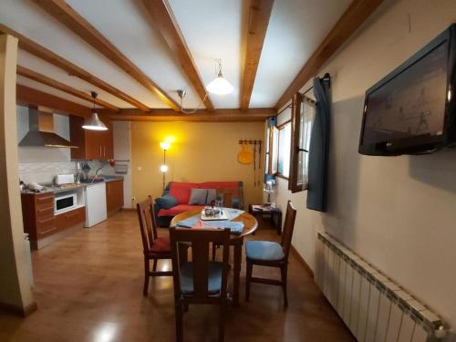 A kitchen or kitchenette at Apartaments Arenys De Boi