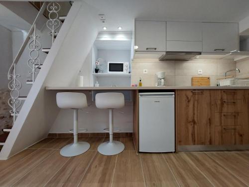 Evans House II One Bedroom Maisonette