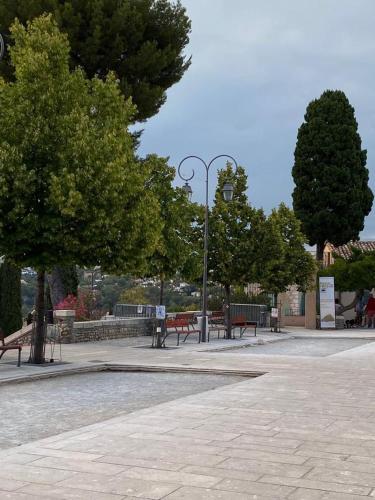 Gambar di galeri bagi VILLA MONTEBELLO - TERRASSE ET VUE MER di Cagnes-sur-Mer