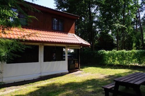 Fotografie z fotogalerie ubytování Okuninka Domek nad brzegiem jeziora Białe v destinaci Okuninka