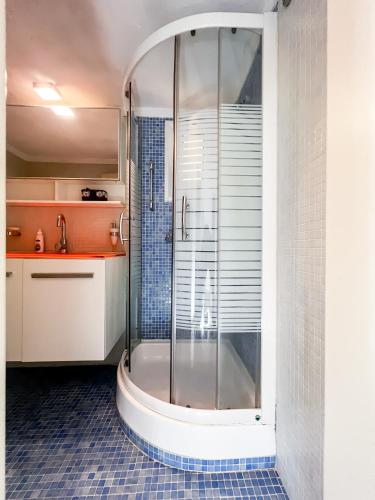 Homevision - Spacious and Warm - Very Central