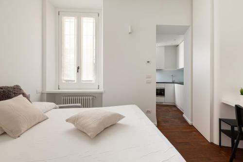 GuestHost - Tiny Apt near Central Station