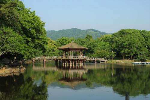 Chikyuutabikazoku　Kintetsu-Nara Ekimae