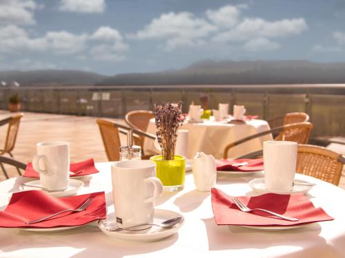 Nespecifikovaný výhled na hory nebo výhled na hory při pohledu z hotelu