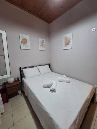 Gallery image of Lovely Guesthouse On The Beach in Ayia anna