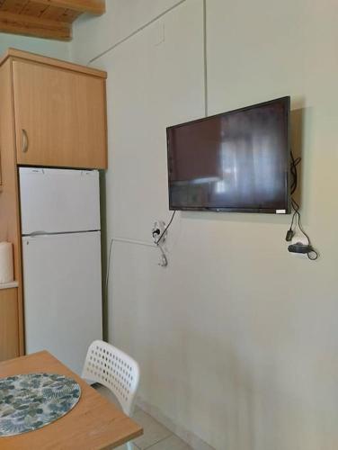 Gallery image of Lovely Guesthouse On The Beach in Ayia anna