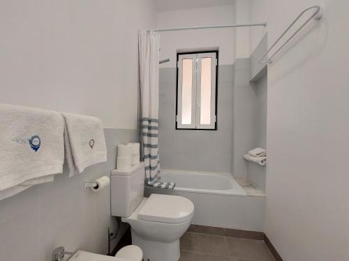 Estrela Charming Rooms 2 by HOST-POINT