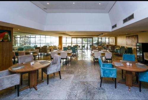 Restoran atau tempat lain untuk makan di BEACH CLASS INTERNACIONAL FRENTE MAR
