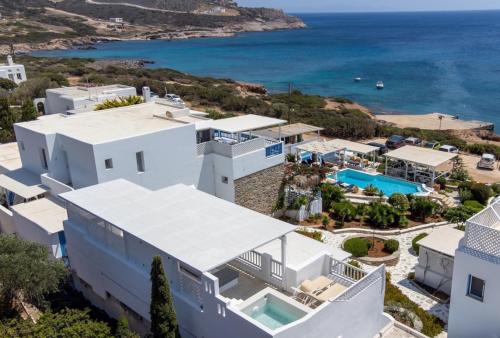 Gallery image of Blue Dolphin Antiparos Villas and Suites in Agios Georgios