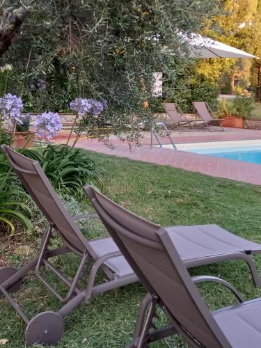 Bazén v ubytování Agriturismo Poderino nebo v jeho okolí