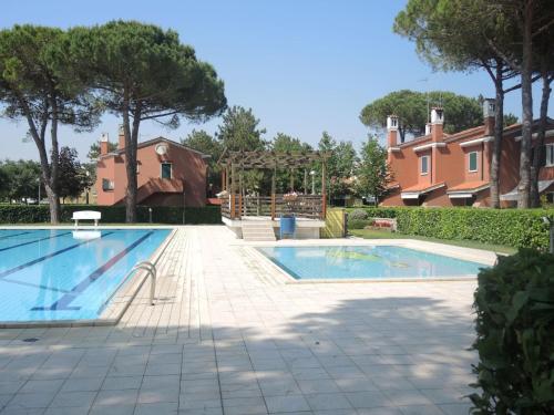 Lovely apartment in Bibione with swimming pool by Beahost Rentals