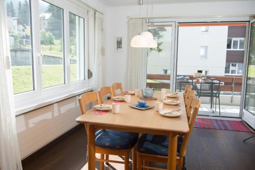 Family basecamp for biking and skiing