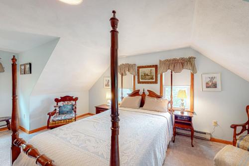 a bedroom with a large bed in a room at Ireland Time in Nantucket