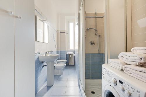 GuestHost - Ca' Granda M5 Bright Apartment