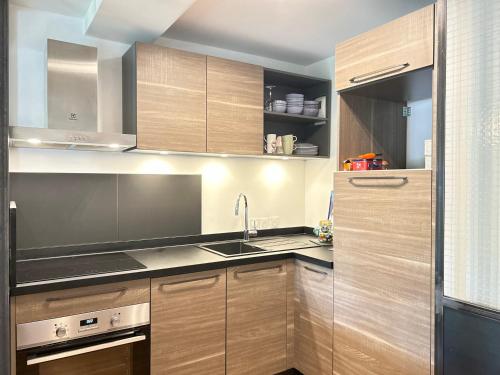 Studio neuf au cœur des Gets avec SPA, proche des pistes, parking et wifi inclus