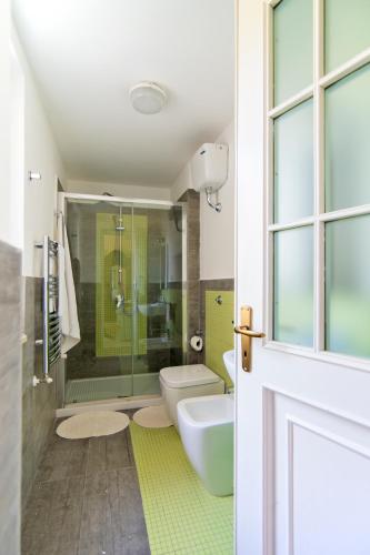 Un baño de Blu OltreMare