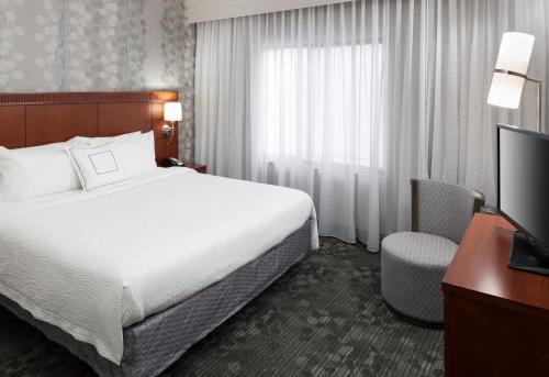 Courtyard by Marriott Miami at Dolphin Mall photo 17
