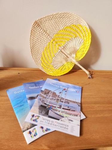 Photo de la galerie de l'établissement Appartements cosy rénovés et climatisés idéalement situés quartier Mourillon beach, à Toulon