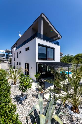 Luxury Villa Adria Apartments
