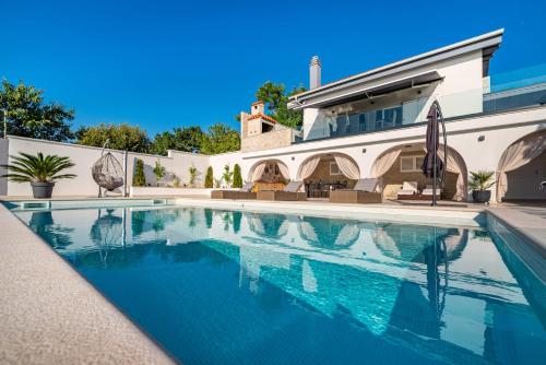 Villa A – Photos 2