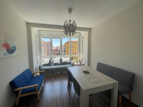 Fotografia z galérie ubytovania Quevedo Suites 4 - Centrico y totalmente Equipado - Toallas, Wifi y mucho mas v destinácii León