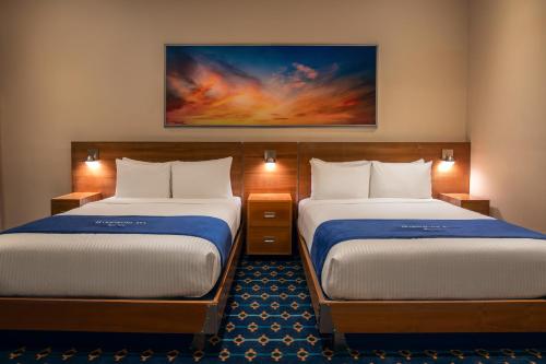 Harborside Inn Image