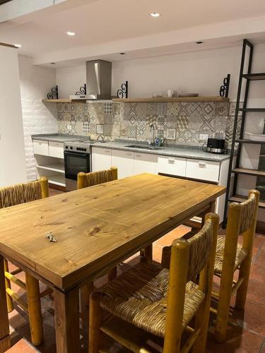 INCREIBLE DEPARTAMENTO CON EXCELENTE UBICACIÓN