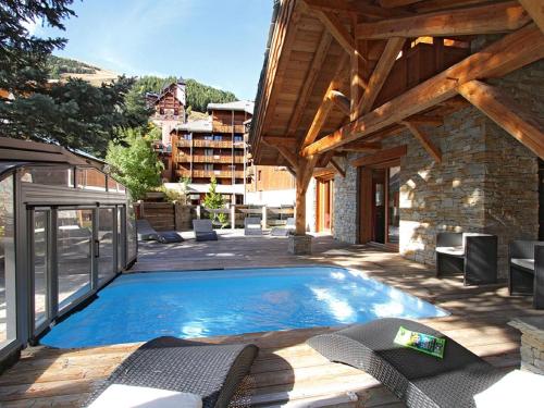 Chalet in Les Deux Alpes with Private Pool