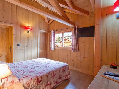 Chalet in Les Deux Alpes with Private Pool