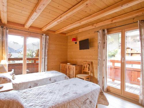 Chalet in Les Deux Alpes with Private Pool