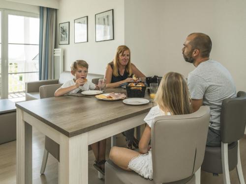 Photo de la galerie de l'établissement Nice apartment 800 m from Équihen-Plage Beach, à Équihen-Plage