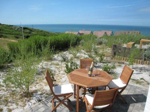 Photo de la galerie de l'établissement Holiday home only 800 m Équihen-Plage Beach, à Équihen-Plage