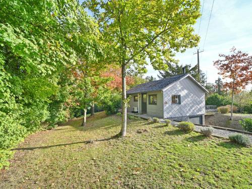 Beautiful chalet for 4 pax quietly located with a beautifully landscaped garden