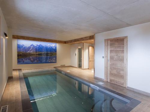 Chalet in Les Deux Alpes with Heated Pool