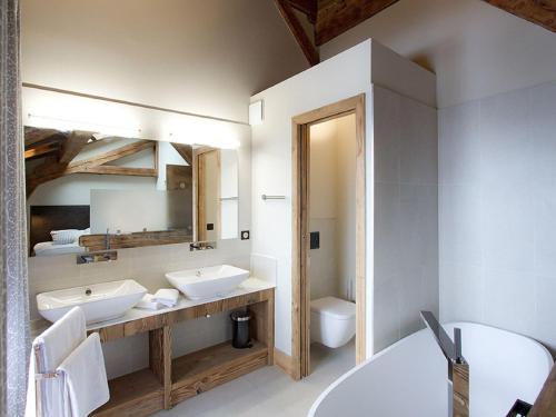 Chalet in Les Deux Alpes with Heated Pool