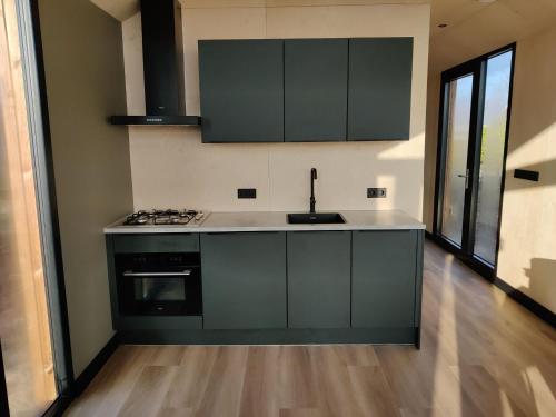 Beautiful group accommodation with several chalets – Photos 5
