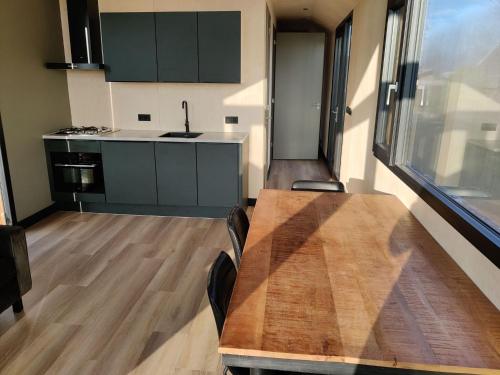Beautiful group accommodation with several chalets – Photos 3