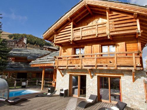 Chalet in Les Deux Alpes with Private Pool
