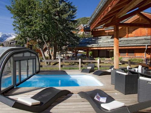 Chalet in Les Deux Alpes with Private Pool