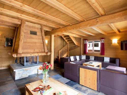 Chalet in Les Deux Alpes with Private Pool